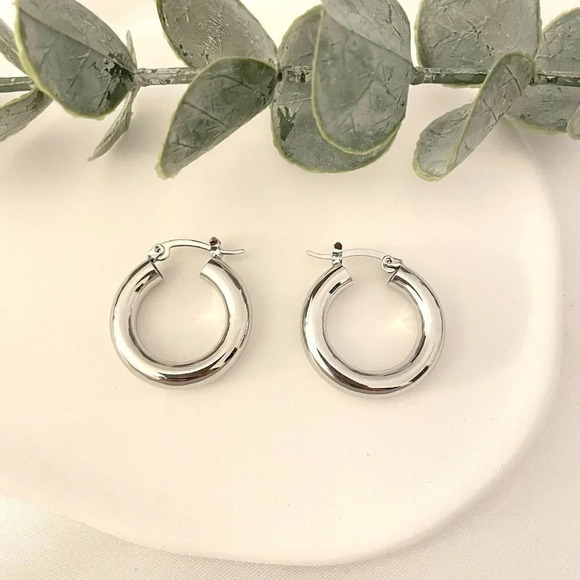 925 Sterling Silver Small Huggie Earrings Huggie Hoops Thick Wide Silver Earring - Picture 1 of 3
